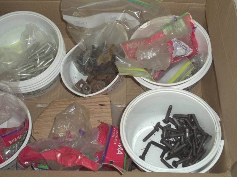 lot 176 image: Assorted bolts and nuts
