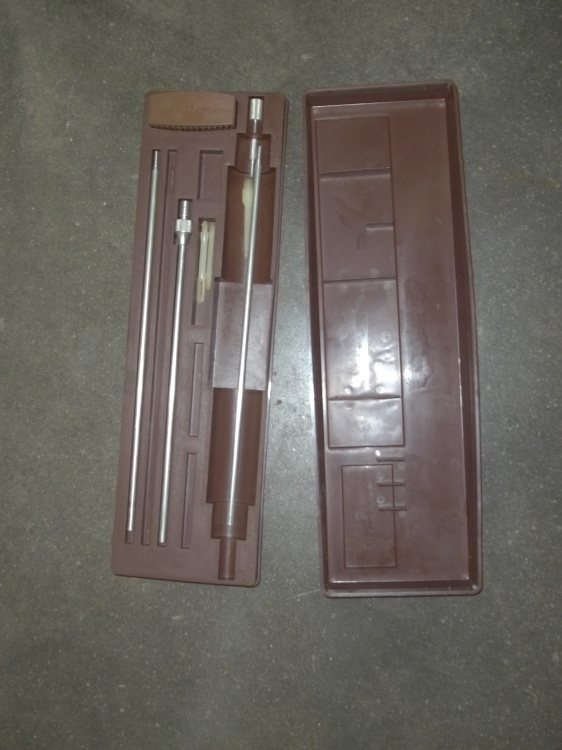 lot 200 image: Gun cleaning rod