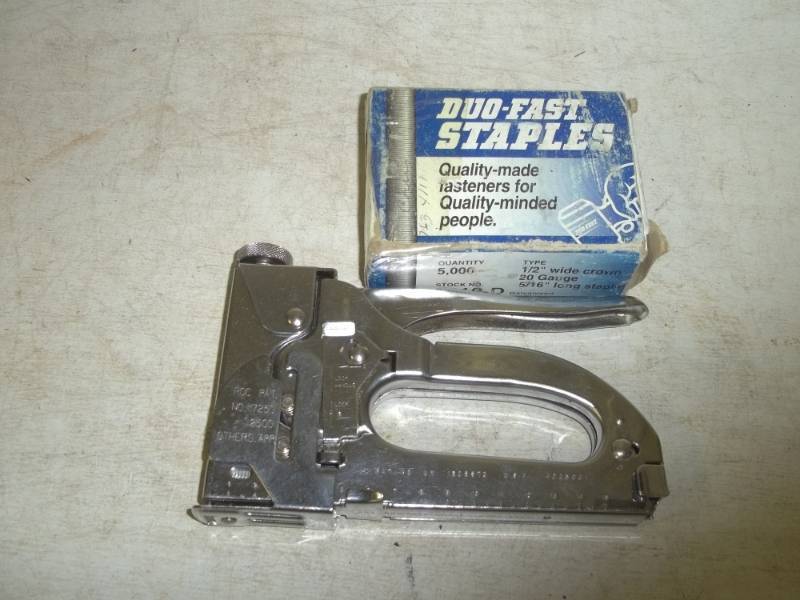 lot 241 image: Staple gun with staples