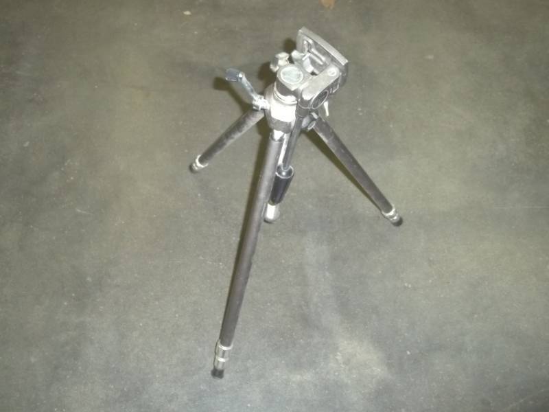 lot 243 image: Camera tripod