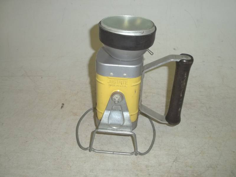 lot 255 image: Vintage Flashlight