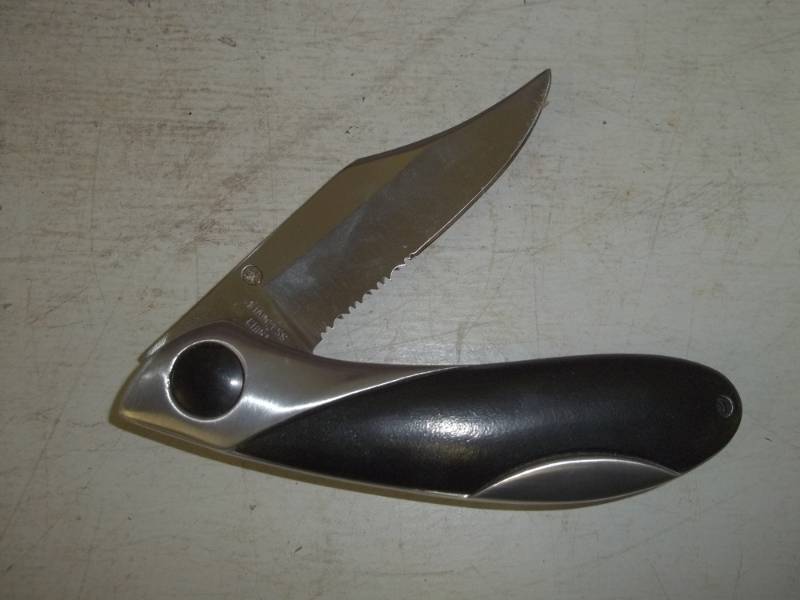 lot 276 image: Lock back pocket knife