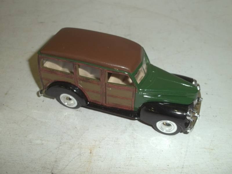 lot 279 image: 1944 Ford woody wagon