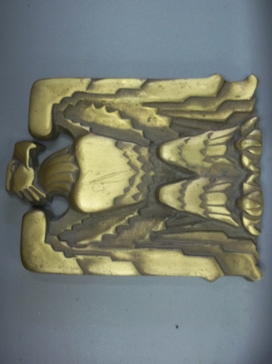 lot 281 image: Brass eagle paperweight