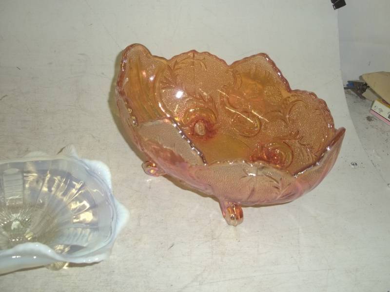 lot 282 image: Orange corn dish, hand painted china,candydish