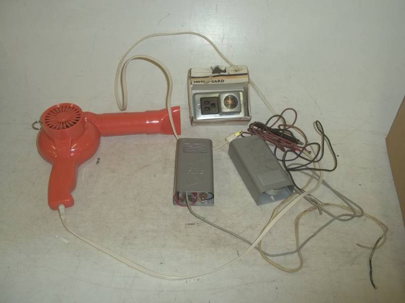 lot 310 image: 2 Fire alarms, hair dryer, test lead