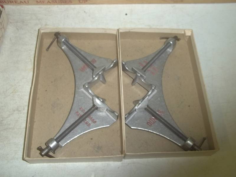 lot 314 image: Corner clamp or miter vise