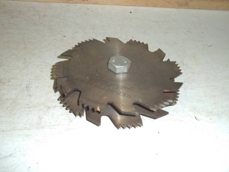 lot 315 image: DATO blade