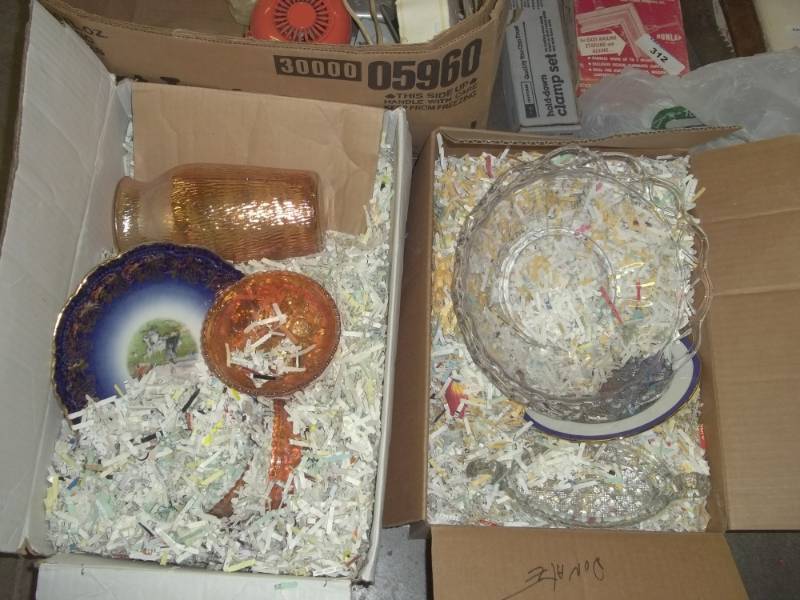 lot 325 image: Handmade import serving bowls, glass tray, peacock plate, heart container