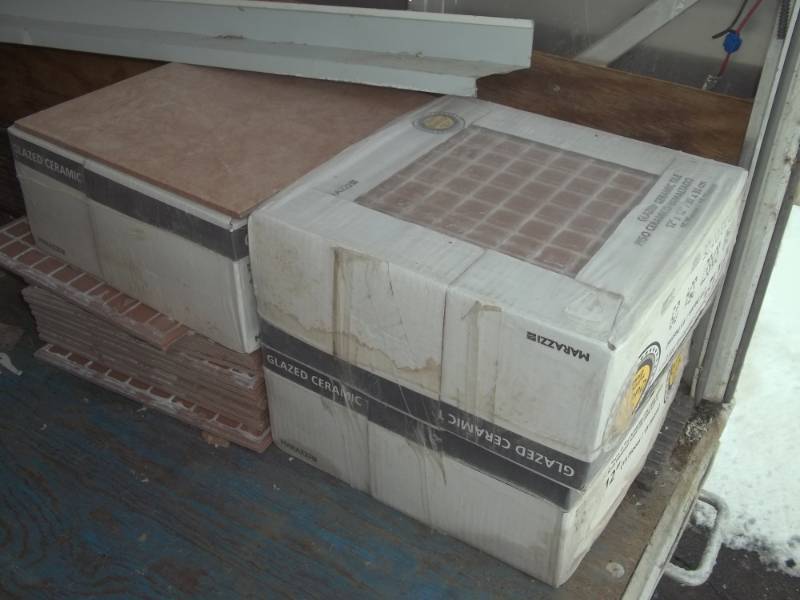 lot 332 image: 4 Boxes of tile