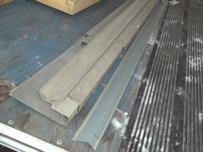 lot 334 image: Metal flashing