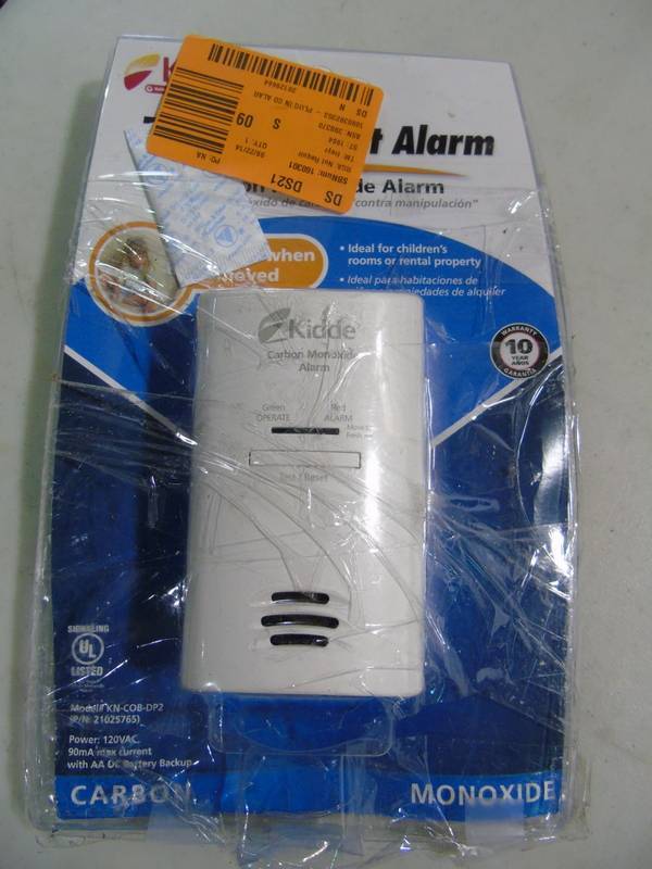 lot 83 image: Lot of Five Assorted Carbon MonoxideSmoke Alarms