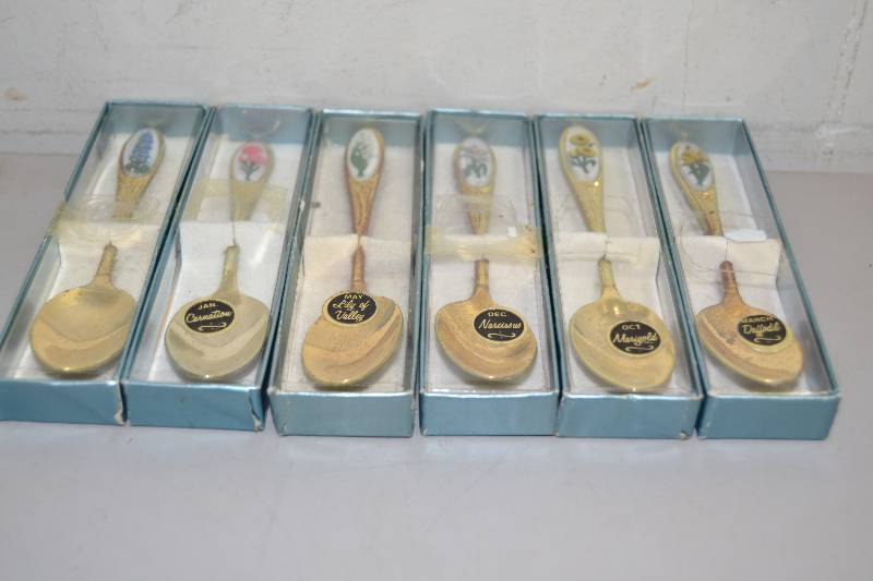 Collectable spoons