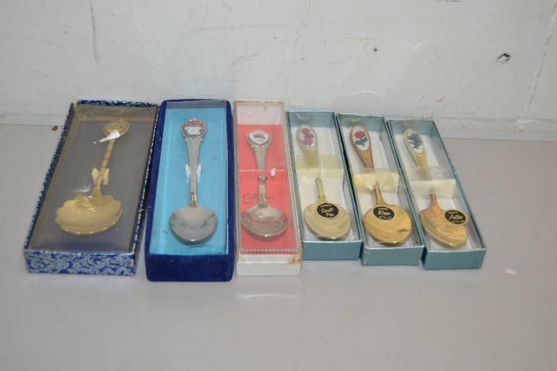Collectable spoons