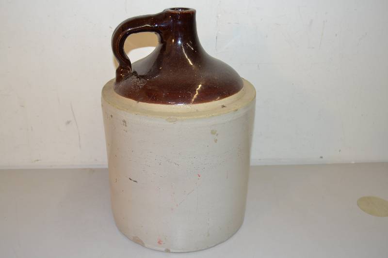 Shoulder Jug