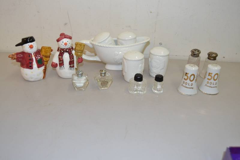 Salt & Pepper Shakers