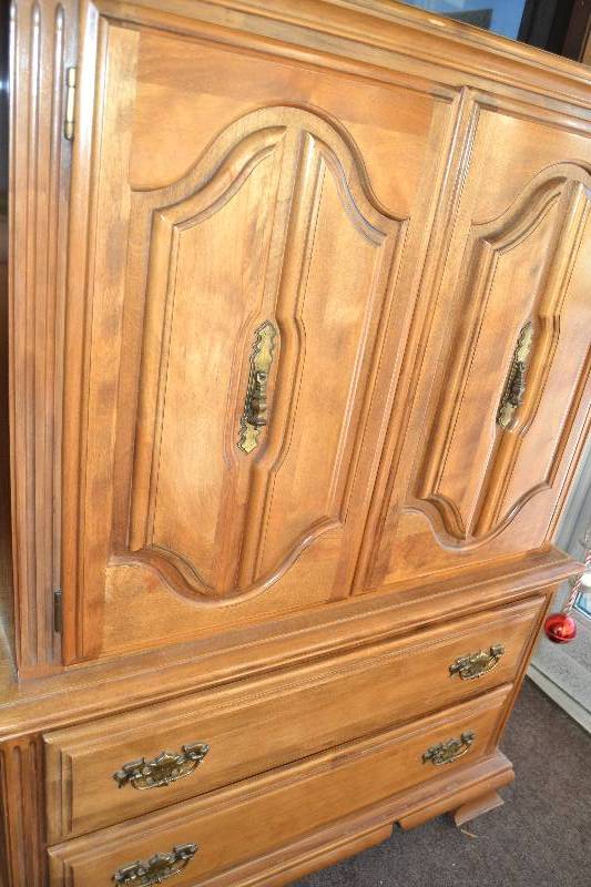 Dresser