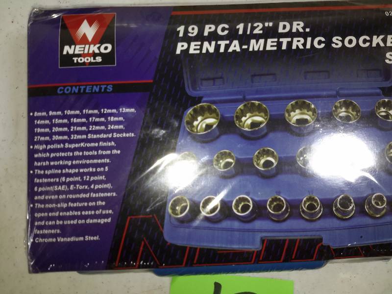lot 13 image: NEIKO 19 Metric Sockets, from 32mm to 8 mm 12 in dr, 12 pt  Eagle USA 4 12 in Angle Grinder