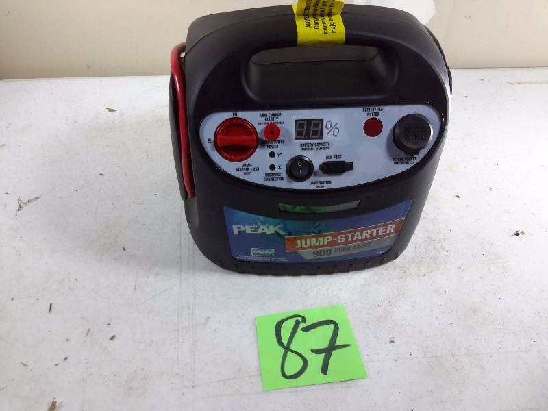 lot 87 image: PEAK, 900 Peak AMP, Jump Starter.. Works