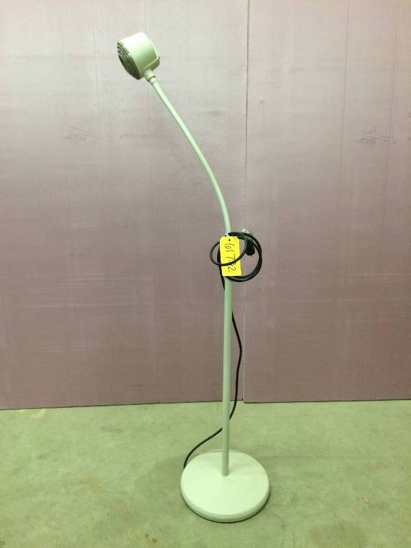 Retails Used $150 MIDMARK RITTER 12V 35W Halogen Medical Doctor Dentist Exam Light 152-001 - Excellent Condition