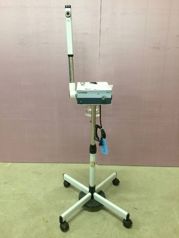 Retails Used $220 Ozone Facial Steamer Model D-201- White - Excellent Condition
