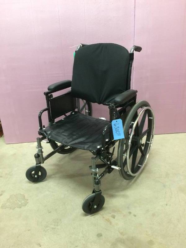 WOW Retails New $695 Invacare Tracer sX5 16 Wheel Chair Lightweight - Excellent Condition - Black