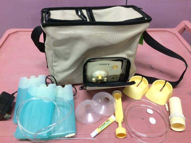 Medela Pump In Style All In One Advanced Breast Pump On-The-Go Tote Kit - Super Condition