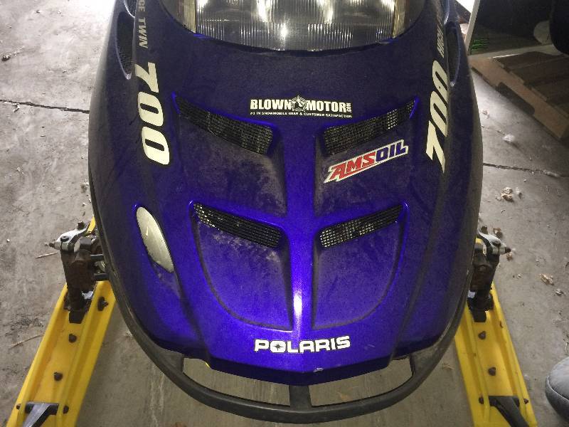 lot 1 image: 2000 Polaris SKS 700
