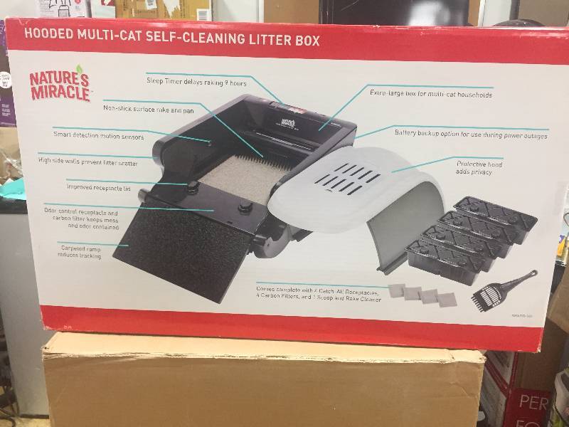 lot 26 image: Natures Miracle Self Cleaning Litter Box