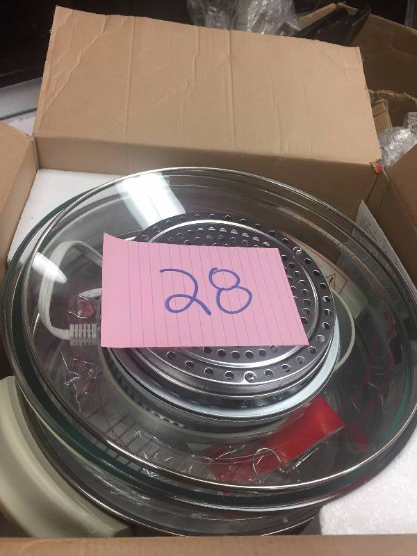 lot 28 image: Magic Chef Glass Bowl Convection Oven Never used