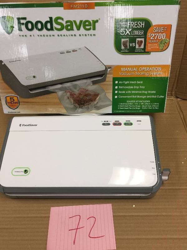 lot 72 image: Food Saver Manual Operation Vacuum Sealing System FM2110 in like New working conditions