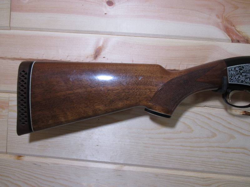 SKB XL900MR Semi-auto shotgun