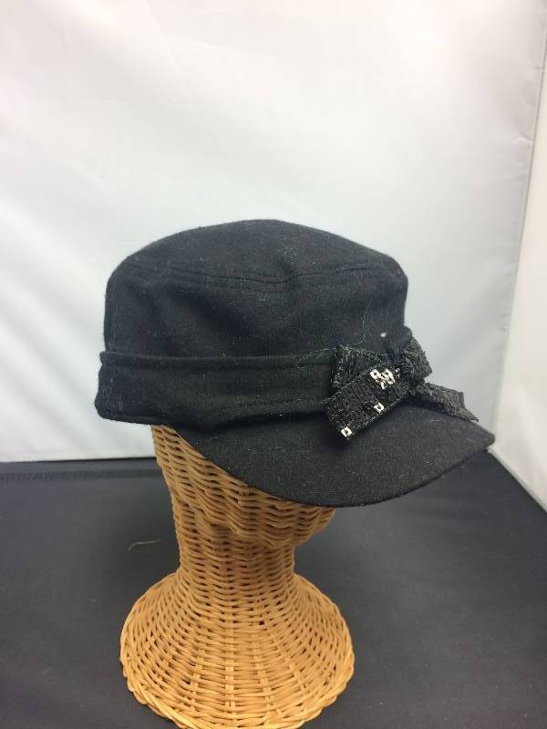 Sparkling Bow Womens Fashionable Winter Hat, Black