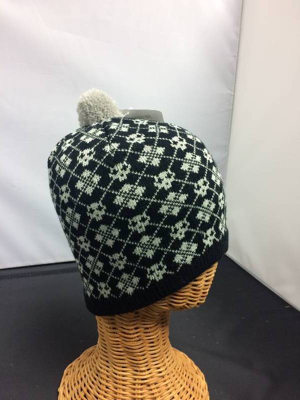 Patterened Skull Cap w Pom