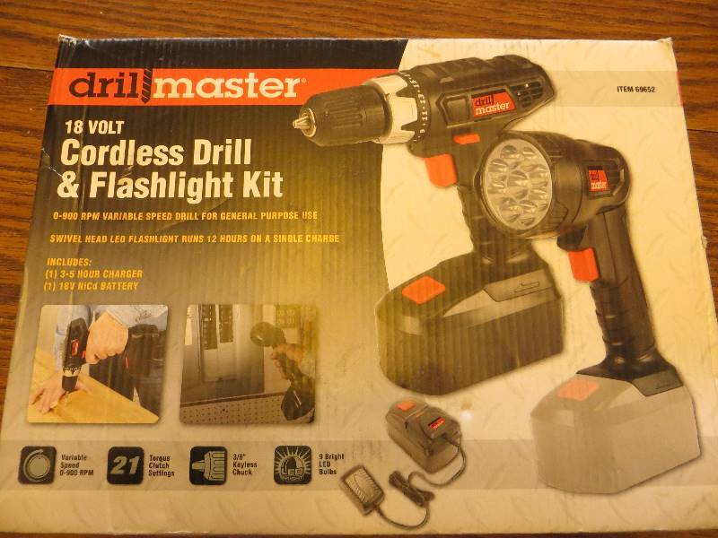 Drill and Flashlight kit