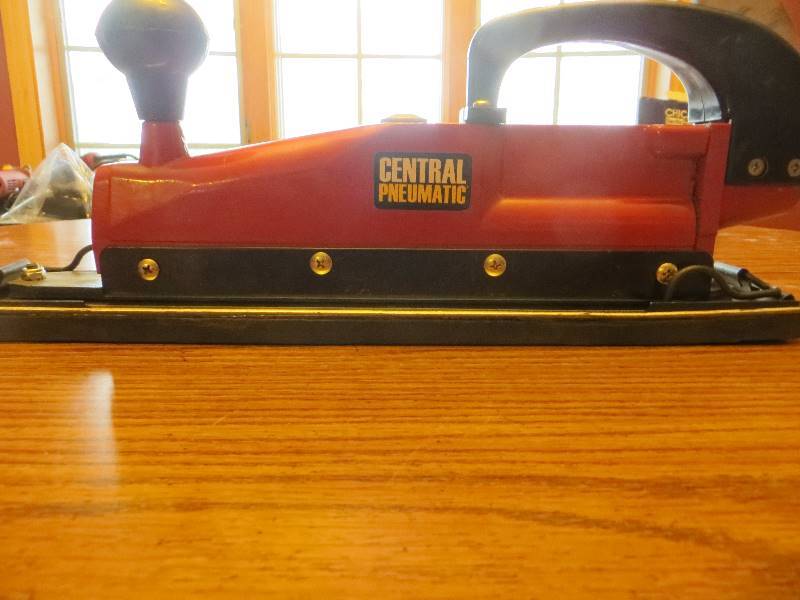 Straight Line Air Sander