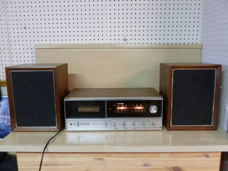 lot 12 image: Vintage Stereo