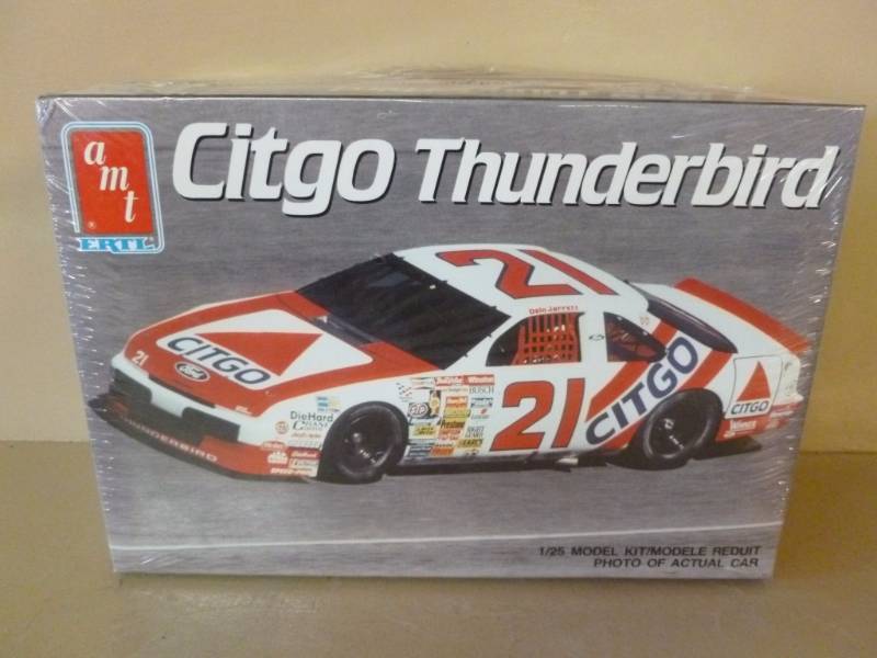 lot 45 image: Model Kit