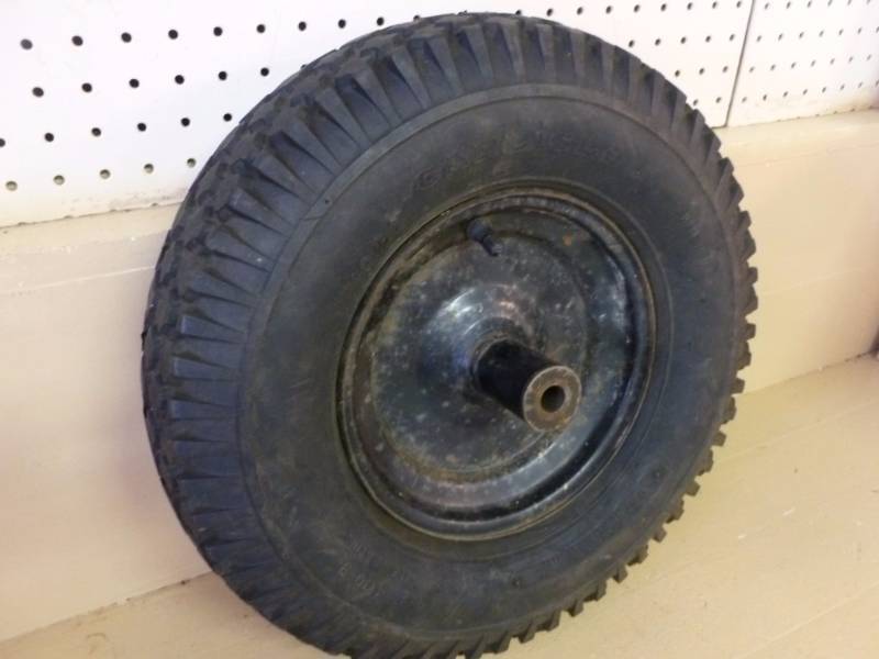 lot 79 image: Wheel Barrow Tire