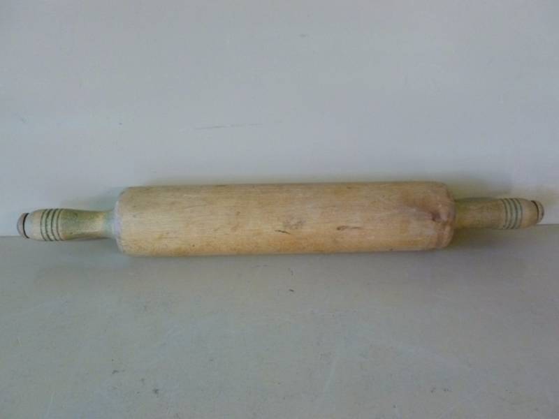 lot 119 image: Vintage Kitchen