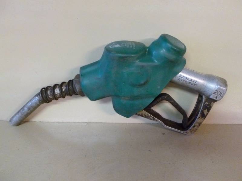 lot 187 image: Gas Pump Nozzle
