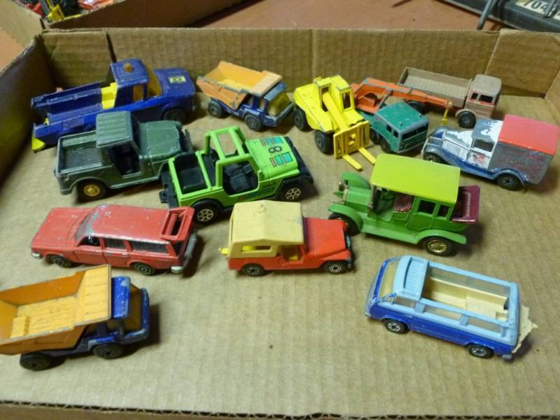 lot 207 image: Die Cast Metal Trucks
