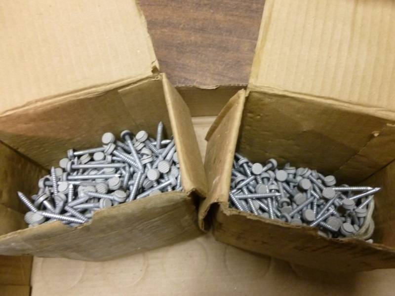 lot 219 image: Nails