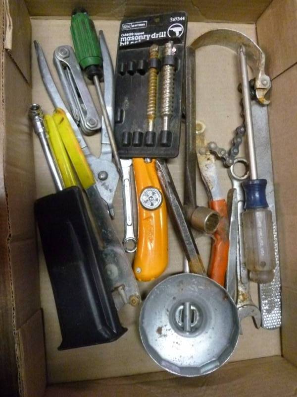 lot 220 image: Tools