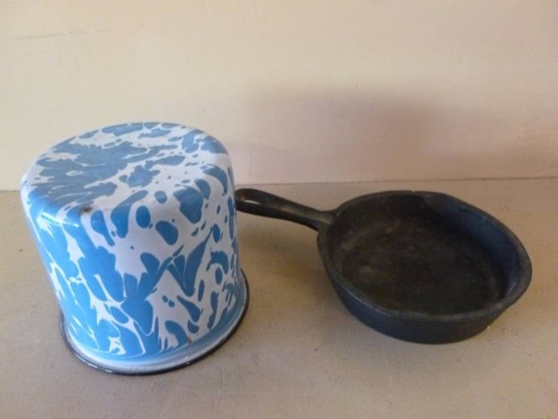 lot 243 image: Cast Iron Pan