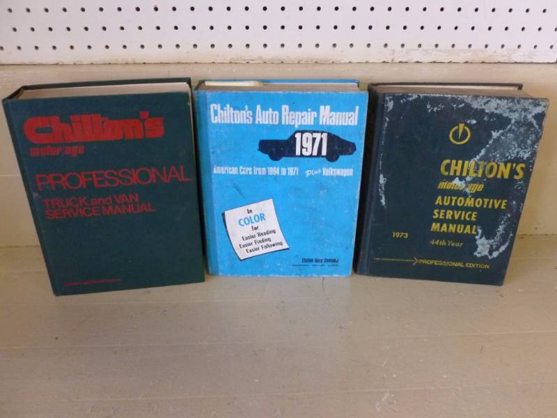 lot 263 image: Vintage Auto Manual