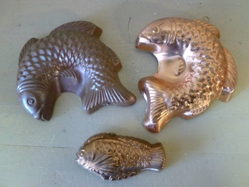 lot 281 image: Copper Decorations