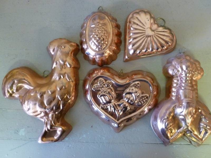 lot 282 image: Copper Decorations