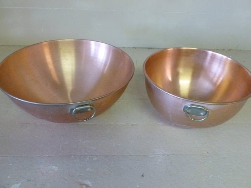 lot 284 image: Copper Bowls