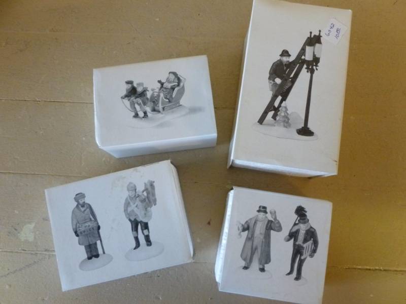 lot 305 image: Department 56